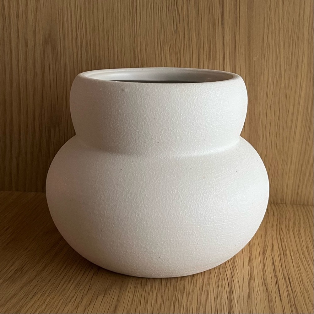 White Ceramic Vase Round Bulbous 5 inches Minimalist Modern Sleek Beachy Decor